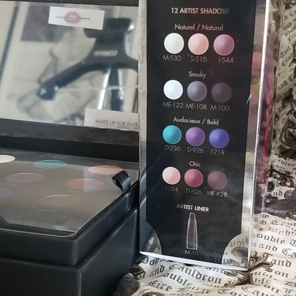 Make Up For Ever kit - Picture 2 of 7